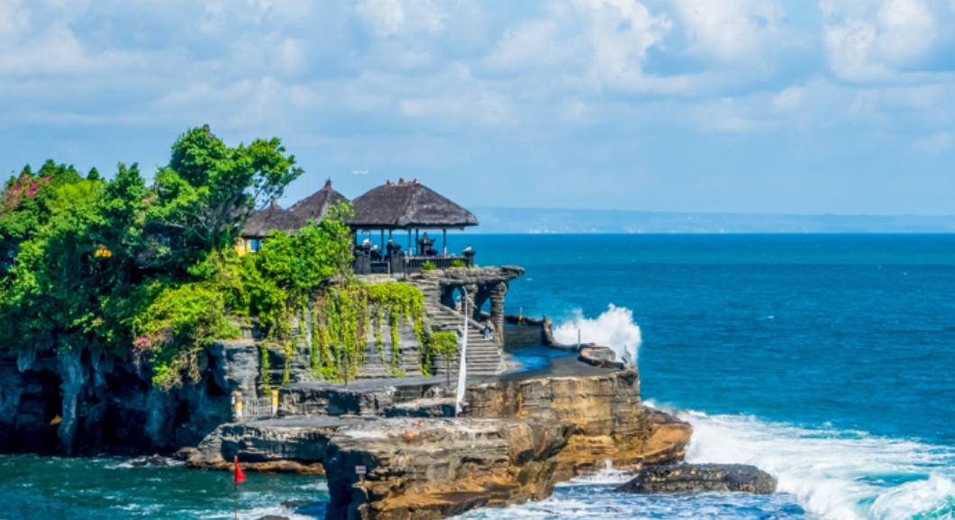 花鬘斗薮龙蛇动代表是什么生肖,重点词语精准释义