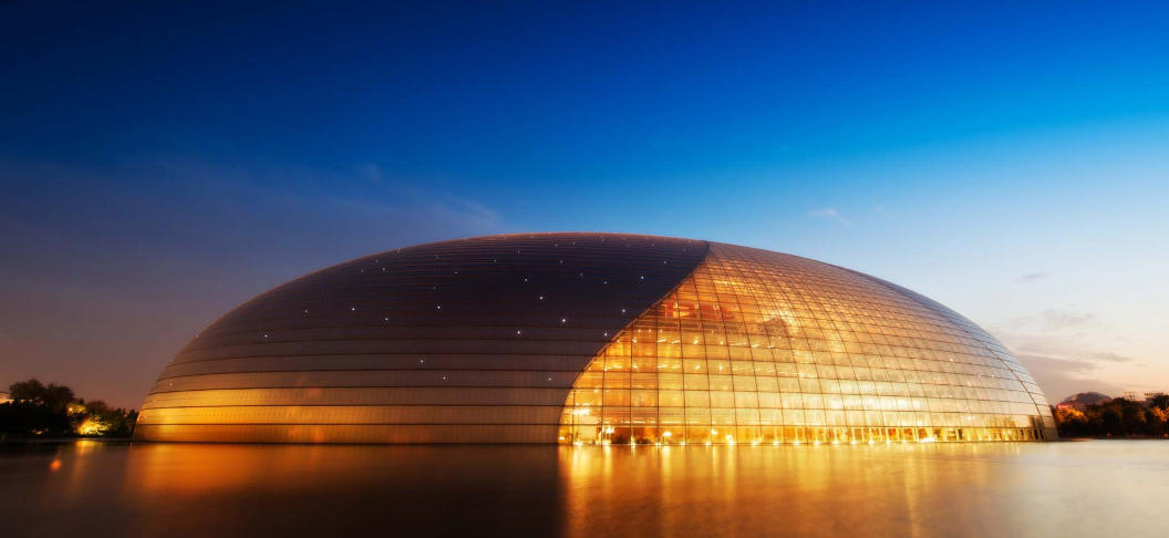 千里黄鹰飞满天， 北风吹雁雪满山， 一马当先护疆地， 国富强大又美美打个最佳精准生肖,解释落实成语释义