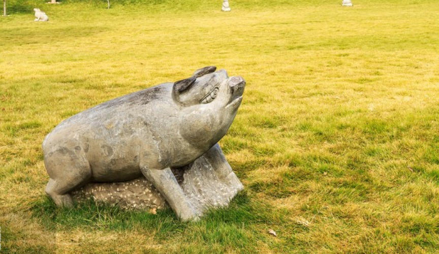 精选谜底作答:五风十雨一炉香，六千里地古犹今，书生考订言虽确，六柳先生以道鸣打个最佳准确生肖词语解释释义