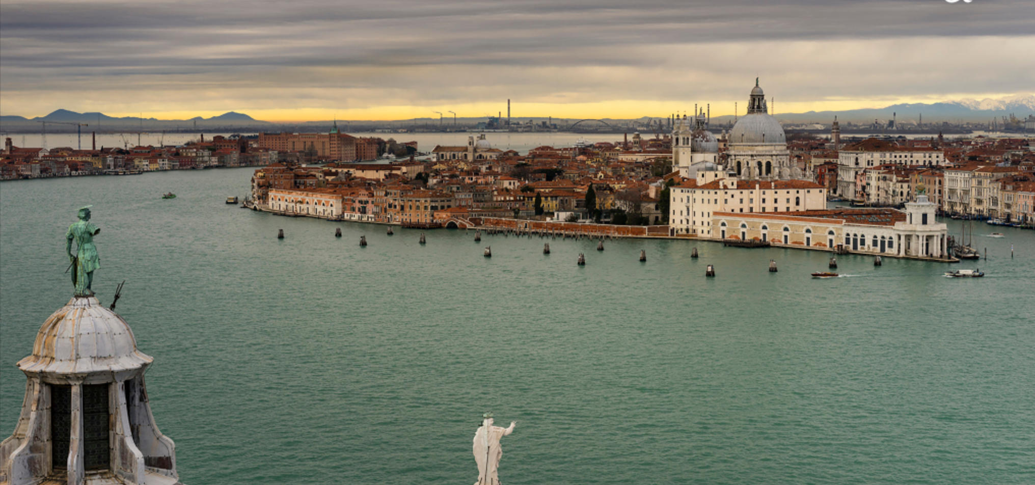轻盈灵动，挑战自我。云何相遇酒边时。连蹦带跳，憨态可掬。中有孤丛色似霜指是猜一个精准最佳哪个生肖  词语落实释义解释